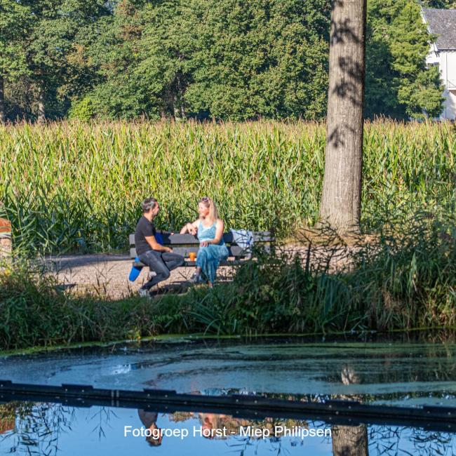 21. Bankje aan de Sint Barbarastraat