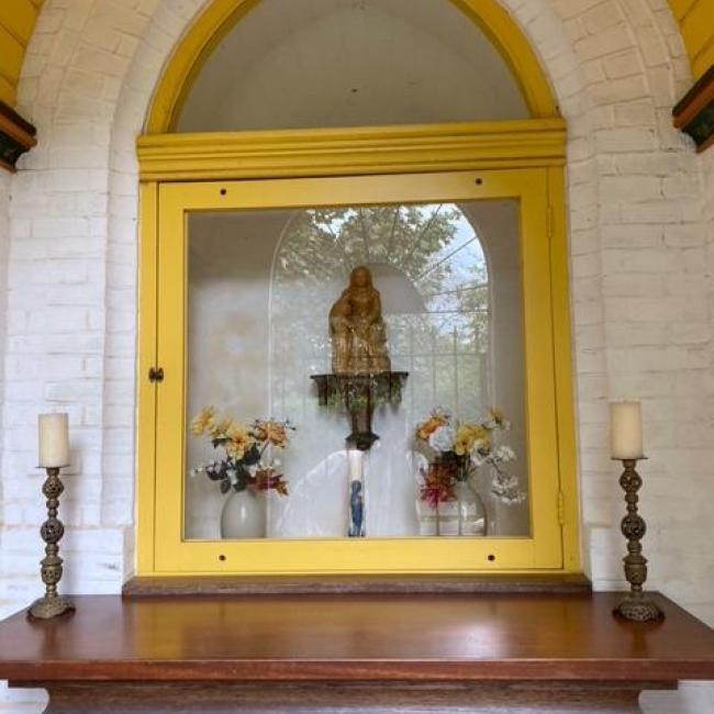 St Annakapel met moordkruis