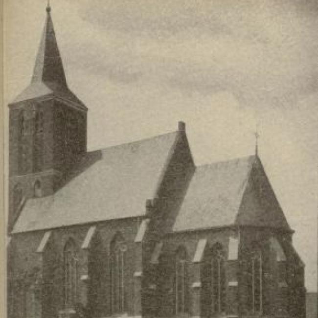 Rooms-katholieke parochiekerk Heilige Naam Jezus, inclusief inpandige Schraven-gedenkkapel