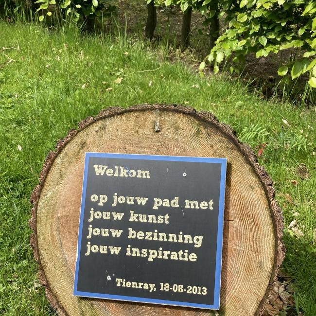 13. Acht van Tienray