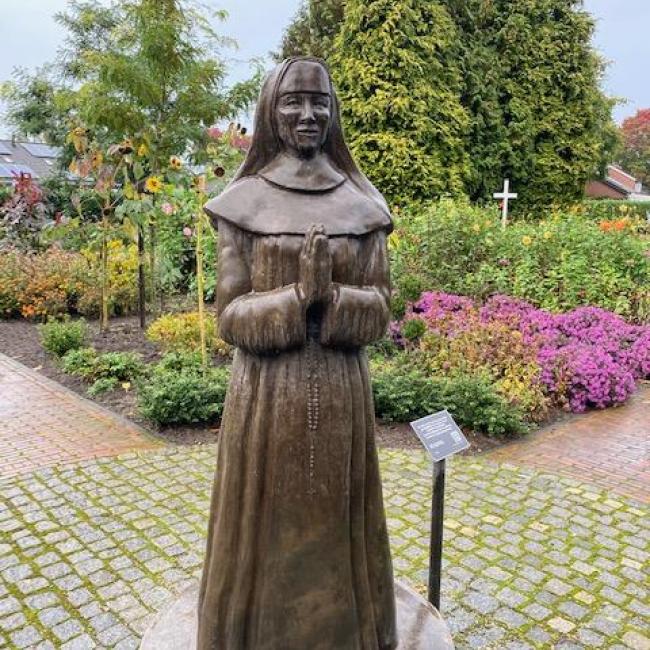 Kunst in de kloostertuin