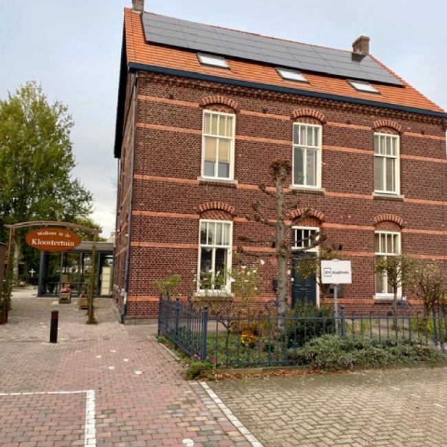 Kunst in de kloostertuin